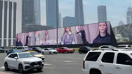 迪拜Al Safa路最大的LED电子广告围板